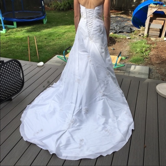 Isabella Chessari Beaded Strapless Wedding Dress Size 10 - Picture 8 of 8